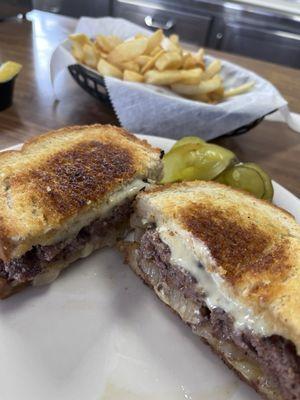 Patty melt w/ fries