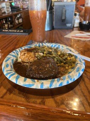 Salisbury Steak, mashed potatoes & green beans