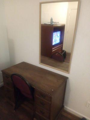 Desk & Mirror