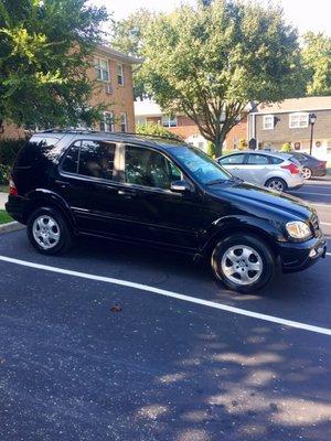 2002 MB ML320 looking showroom new!