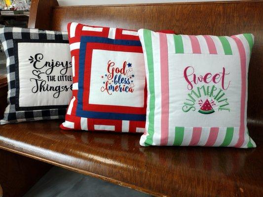 January, May, and August pillow of the month classes at Rachel Ann Quilts in Little Chute, WI