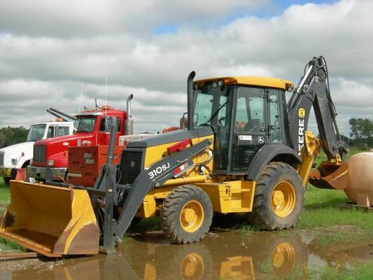 Construction Equipment - Backhoes, Bulldozers