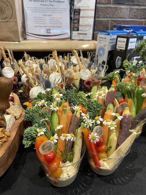 Tasty veggie cups