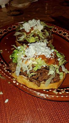 Carne asada sopes