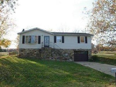 705 Vista Oolitic, IN 47451 3 beds, 1 bath | Single Family Home  1,056 sq ft, 0.37 acre lot $78,900