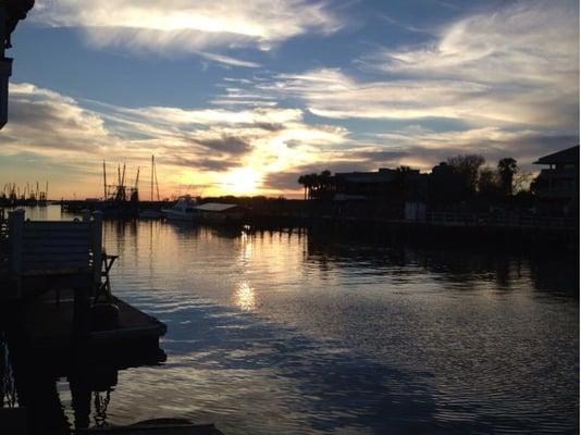 Beautiful sunsets as you enjoy a Delicious dinner on the pier.