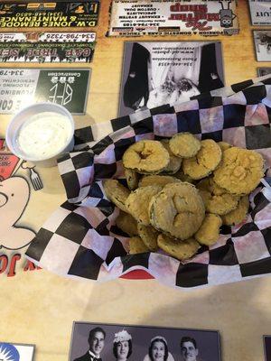 Fried pickles 1/4 basket