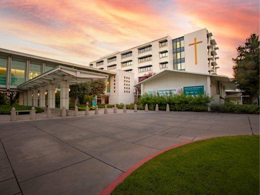 Main entrance of Emanate Health Queen of the Valley Hospital