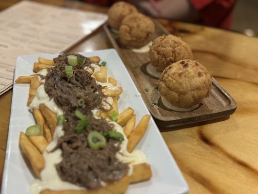 Loaded Fries, Pao de Quéjo