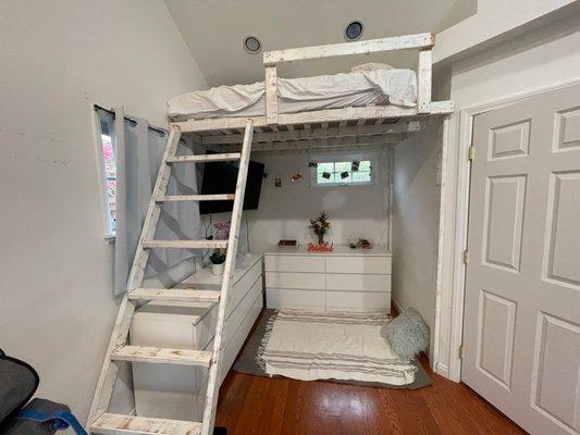 Loft bed