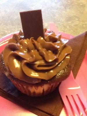 Chocolate Cheesecake   Cupcake - What's not to like?  Chocolate + cheesecake =  yum!