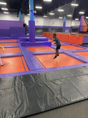 Bounce floor