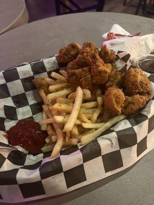 Chili nuggets and Fries!!!! Omg! I'm so hungry and this is HITTING THE SPOT!!! Nothing too special but just right!