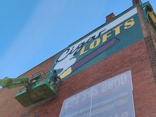 Cigar Lofts outdoor commerical signage in Richmond, VA
Hand-painted on brick.