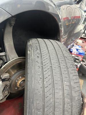 Vehicle with a bad alignment, we provide pictures, videos and a clear explanation regarding any issues your vehicle could be having.