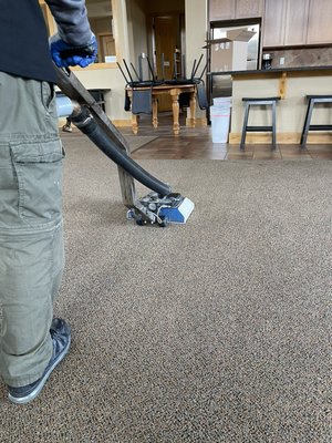 Deep carpet steam cleaning