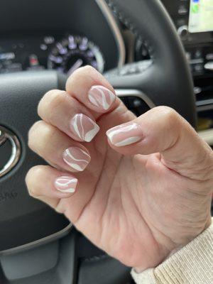 Dip nails with design