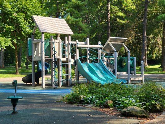 Playground and spinny toy