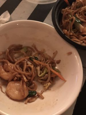 Shrimp lo mein