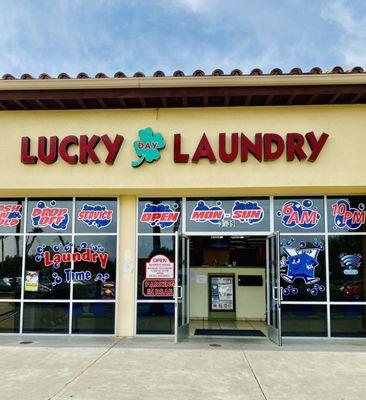 This is lucky day laundromat wash and folds service 
The best laundromat in town