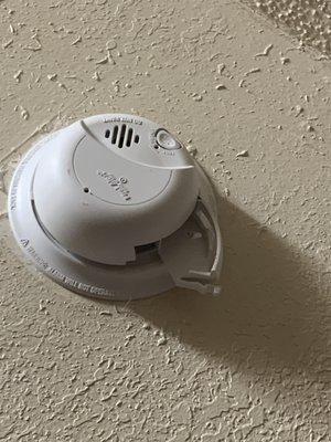 Not batteries in the smoke detectors