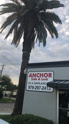 Anchor Safe & Lock