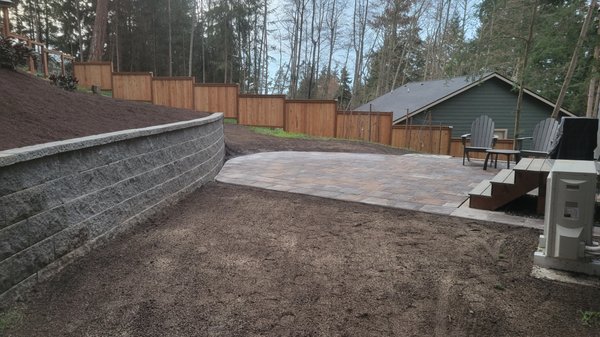 Retaining wall, new patio and fencing