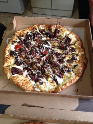 Steak pizza (drizzled in Ranch dressing)