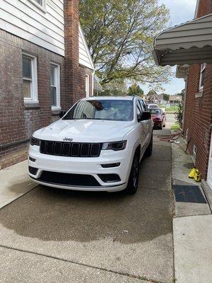 Keep grand Cherokee in for full interior and exterior detail, we come to you, any weather conditions!