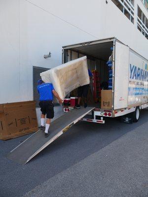 Movers Moving large furniture