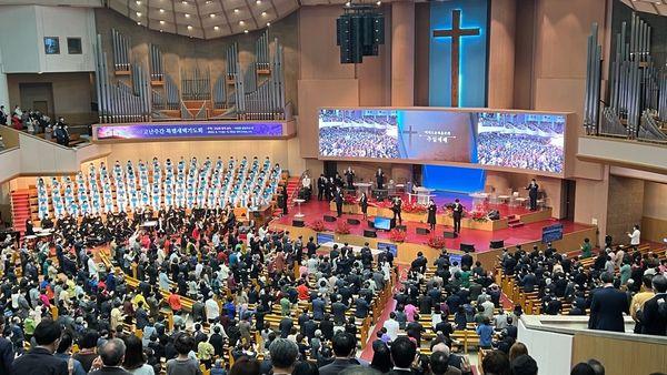 Church LED Stage Display Installation