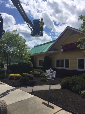 New paint job for outback steakhouse