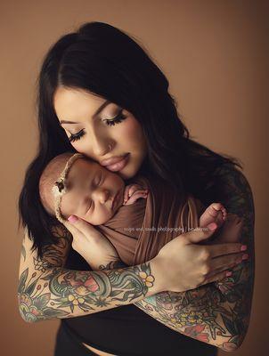 mom and baby newborn photos