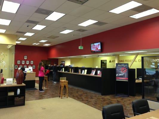 Sherman Oaks Branch lobby