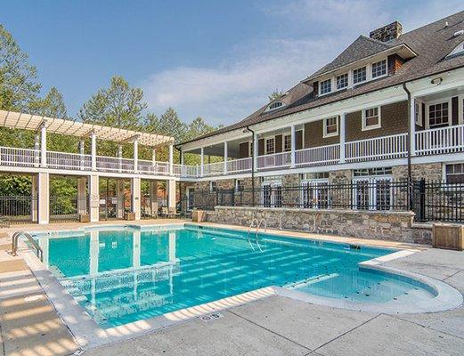 University Village Towson - Swimming Pool