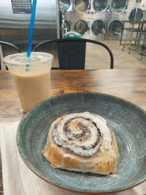 Have coffee & a cinnamon roll while waiting on your laundry!