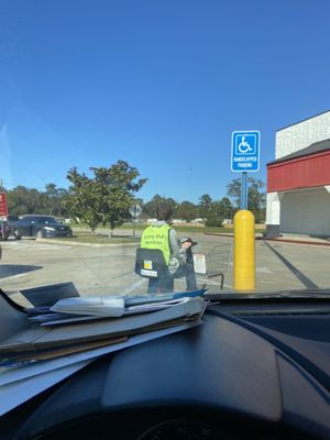 The young guy that didn't help this this time. The only thing they do is play on their phones and grab a cart here and there.