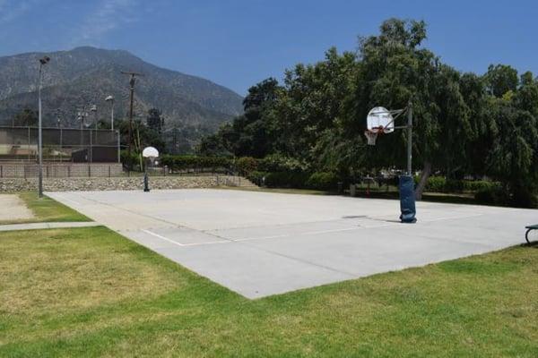 Basketball court w/ lighting