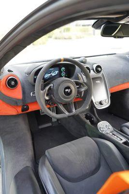 McLaren 600LT interior