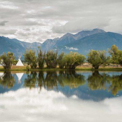 Take a tour with us around Flathead Lake and visit some of the best distilleries and breweries in the region!