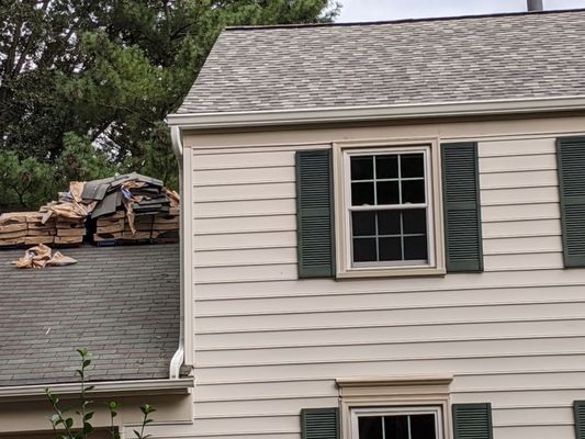 Conparison-new roof on right, old roof on left.