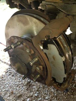 2007 Nissan Xterra Brake pad & rotor replacement