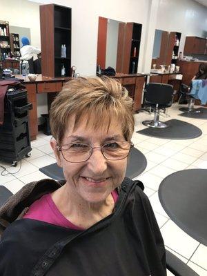 Cut & color by Vivian