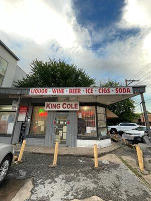 Beautiful evening at King Coke Liquor!