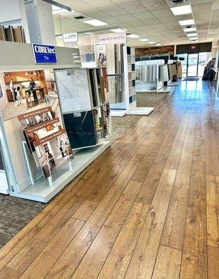 Large variety of Hardwood, LVP, Laminate Flooring, Carpet , and Tile