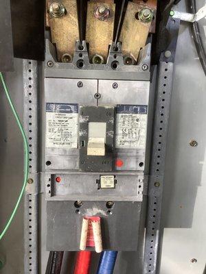 Main Breaker replacement on electric panel