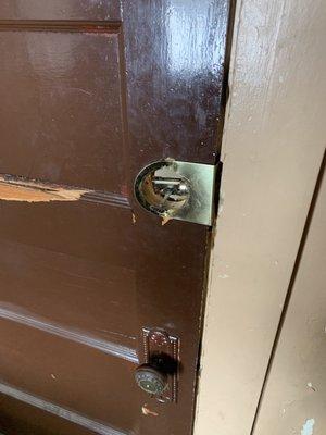 my bolt lock forcefully broken by Jeff Morlang for gaining access to my apartment without any notice!!