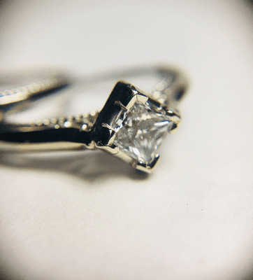 Custom engagement ring