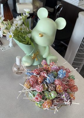 Cute decorations and lollipops for the customers!