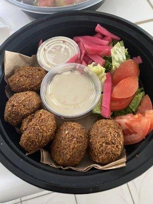 Falafel Plate with Hummus and Tahini $4.95